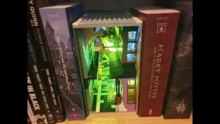 Creations LEGO Book Nook Harry Potter - Diagon Alley street