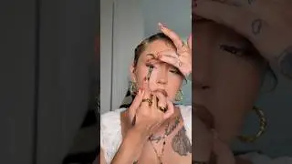 Готовьтесь к свиданию с палетками теней для век Naked Shaped Eyeshadow Palettes от @urbandecay @S...