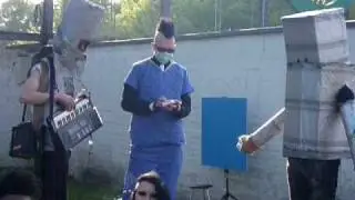 Neon Force, Ben Bloddygrave & Linearnetrik als Roboter auf WGT (2010)