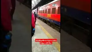 ELOCO Enters Solapur with Vishakhapathanam Mumbai LTT Express| Vijayawada WAP4 #shorts #trains