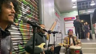 Ana Nbghik &ndash; Street Music Session in Hamburg (Sternschanze)