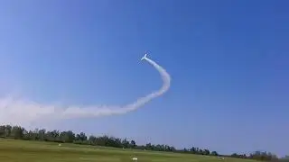Alpi Aviation Pioneer, low pass with smoke..