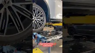 Mercedes-Benz High voltage battery replacement #electricvehicle #mercedes #shorts #mechanic #tech