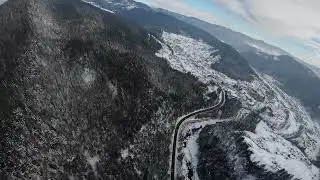 Зліт над горою, де знаходиться скеля Довбуша