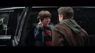 Hawkeye Sign language scene
