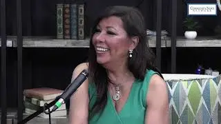 Spotlight TV with Emily Zubi welcomes Elle Vi, Artist Singer/Songwriter