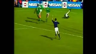 FLYING RORY UNDERWOOD TRY - IRELAND V ENGLAND - 1985 FIVE NATIONS RUGBY MATCH