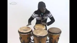 Mamour Seck bespeelt de Stiggelbout Slagwerk bougarabou set
