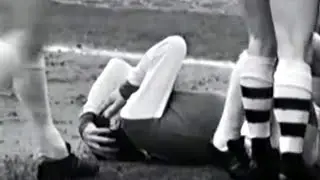 Gary Sprake punches Bobby Gould
