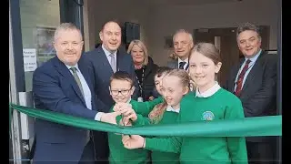 Gweinidog yn agor cartref newydd gwerth £11.5m ar gyfer ysgol