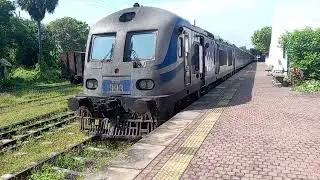 Colombo - Jaffana - Kankesanthurai intercity express train leaving from Anuradhapura