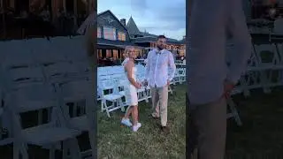 Who loves a painting reveal video?! I DO 🙋🏼&zwj;♀️💍🤍 #liveweddingpainter #bride  #livepainting