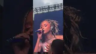 Tyla performing &ldquo;Water&rdquo; in Canada at the Osheaga Festival 2024