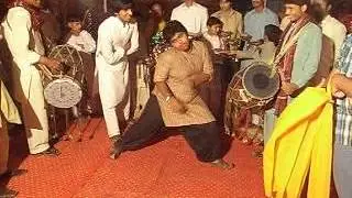 break dance on dhol by bagoo