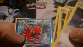 Unboxing Pokemon Thundurus EX Tin