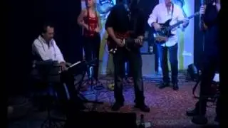 La Cover&acute;s Deluxe, MorenoBlues