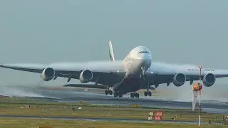 🛩️ MASSIVE Water Vapor Burst on Wings of Emirates A380 During Take Off at Sydney Airport!