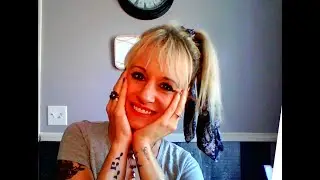 MENTAL HEALTH / TAROT READING
