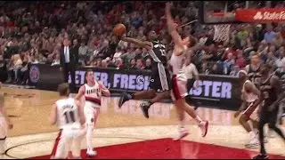 Jonathan Simmons with a MONSTER DUNK