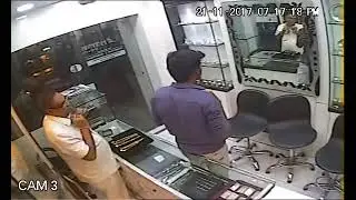 Gold Chain Chori ki video | Boy steal gold chain at a jewelry shop | caught on camera | Crime Scenes