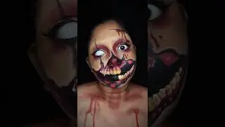 Uh ! 🫠 #makeup #fakeblood #makeuptutorial #halloweenideas #halloweenmakeuplook #halloweenhacks