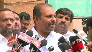 HYD : YSRCP Leaders Meet EC over TDP Leaders in Nandyal to influence Voters - 22nd Aug 2017