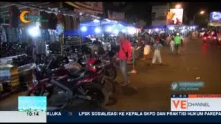 Tukang parkir Musiman Mengais Rezeki