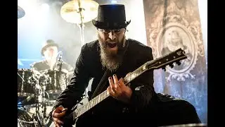 SILVER DUST - House 21 - (HQ sound live)