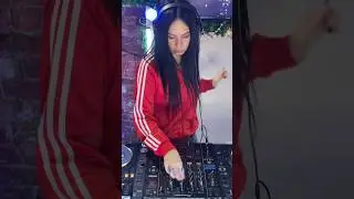 Anely Kiyaro #hardtechno #techno #femaledj #rave #darktechno #djremix #djmix #djset #technodj