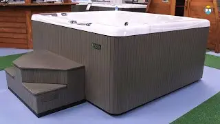 550 Hybrid4&reg; by Beachcomber Hot Tubs