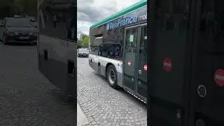 Walking tour in France 🇫🇷 bus 32 in Trocad&eacute;ro paris.