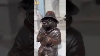 Life Size Bronze Paddington Statue Bear Statue #handmade #statue #paddingtonbear #bronzesculpture