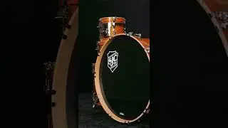 Gold glitter and wood hoops.. what a combination! #sjcdrums #customdrums #sjcfamily