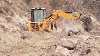 JCB 3dx Extending village road cutting #december1st #bulldozer 