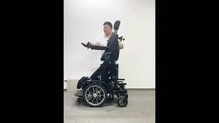 Standing wheelchair