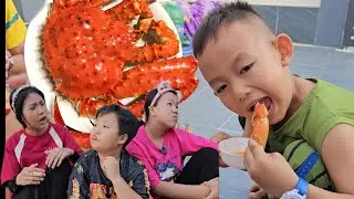 Ăn cua hoàng đế cậu út ơi