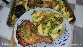 طبق لراح تولي مدمنة  عليه😋صنية خضرا سوتي بالجاج المحمر في الفرن ولا اروع😍