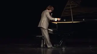 Клавесин из рояля и расчески :)