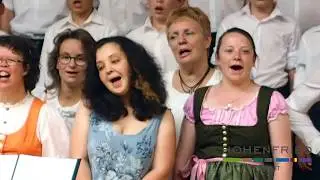 Der Münchner Knabenchor mit den Hohenfried Singers