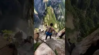 Mountain Collapses While Climbers Are Still on It