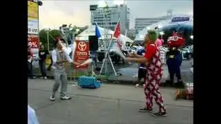 Fantastic Bowling Pins Jugglers