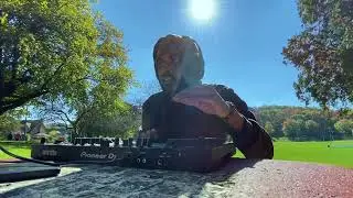 watch me mix rnb in a public park..