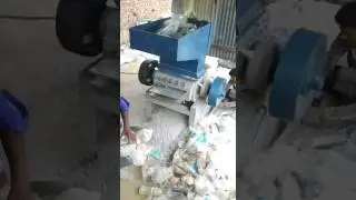 PET BOTTLE SCRAP GRINDER BY SANT ENGG INDS