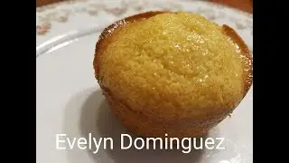 Pan de Maiz Con Miel (Cornbread ) en el molde de Muffins