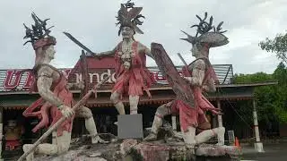 Patung Tari Cakalele Manado