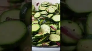 Easy Saut&egrave;ed Zucchini