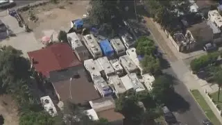 RVs pack LA homeowner&rsquo;s backyard in Sylmar
