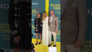 Jennifer Lawrence walking the red carpet with her parents. #NoHardFeelings