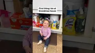 How I temporarily childproof kitchen cabinets at grandmas house #mom #baby #grandma #familytravel