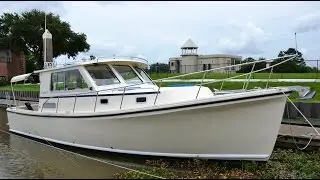 2003 Atlas Acadia 32 in Kemah, Texas.  Jay Bettis & Co.